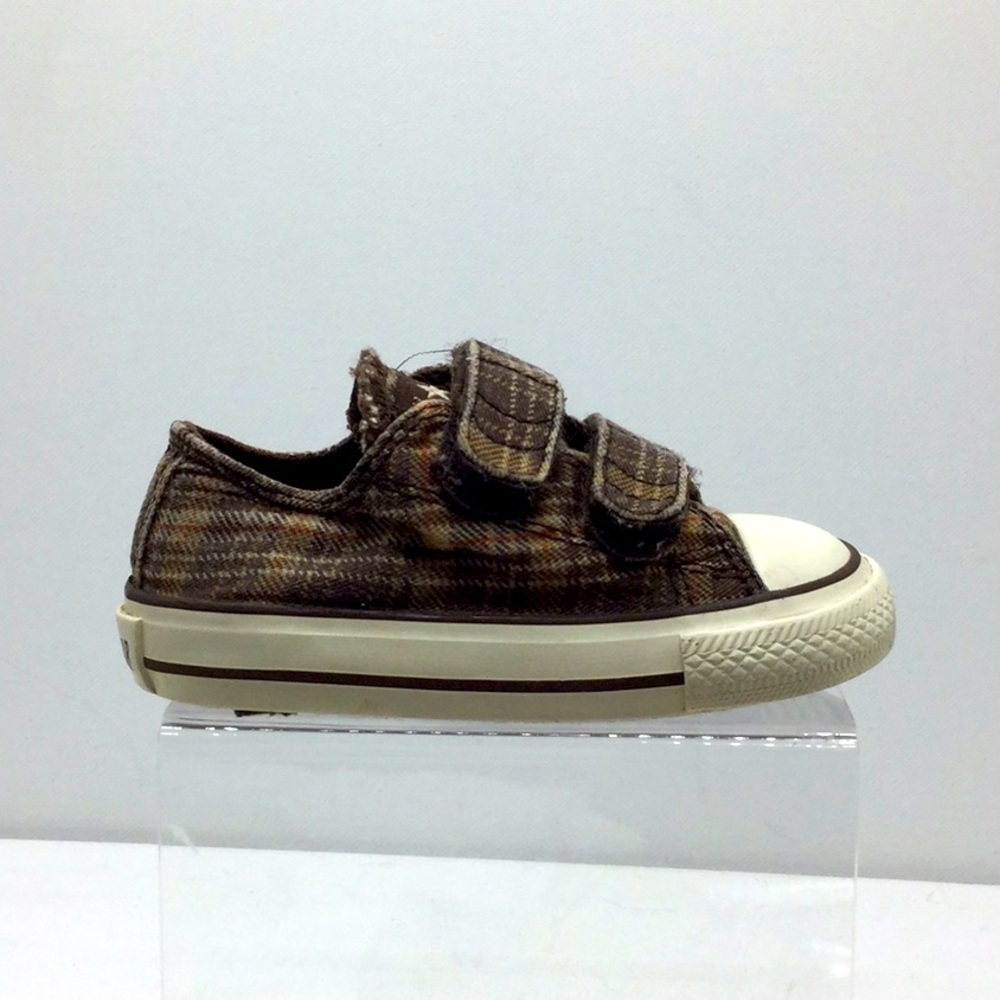 Infant Converse canvas Velcro low tops